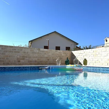 059 Villa *