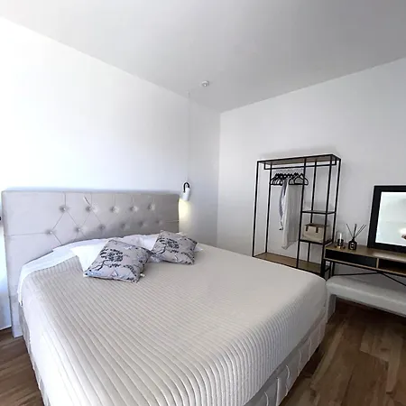 059 * Brodarica (Sibenik-Knin)