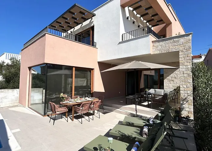 059 Villa Brodarica (Sibenik-Knin)